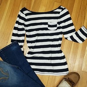 💜 A&F xs navy&white striped 1/4 sleeve